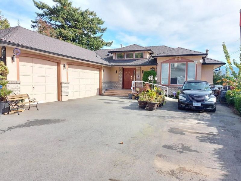 FEATURED LISTING: 36090 SOUTHRIDGE Place Abbotsford