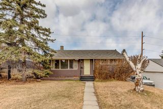 Main Photo: 426 32 Avenue in Calgary: Winston Heights/Mountview Detached for sale : MLS®# A1254160