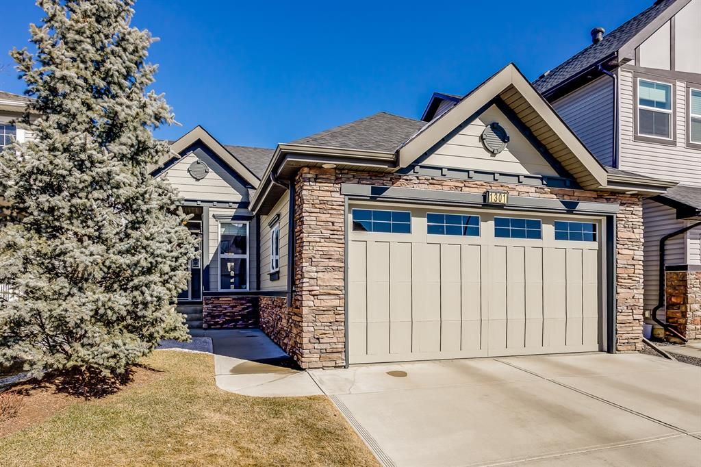 Welcome this this Beautiful Bungalow in the Popular Community of Kings Heights in Airdrie.