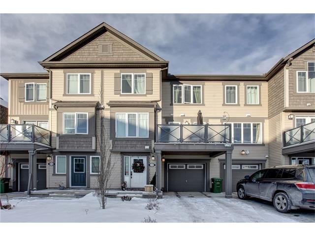 Main Photo: 420 WINDSTONE Grove SW: Airdrie House for sale : MLS®# C4046203