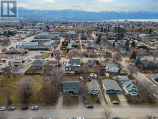 Photo 7: 1025 & 1033/1035 Laurier Avenue in Kelowna: Other for sale : MLS®# 10310462