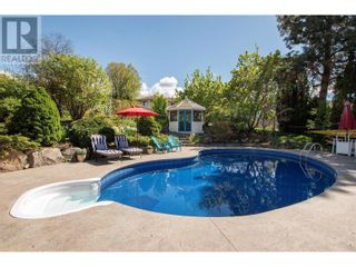 Photo 1: 291 Sandpiper Court in Kelowna: House for sale : MLS®# 10313494