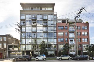 Photo 1: 207 919 STATION Street in Vancouver: Mount Pleasant VE Condo for sale in "Left Bank" (Vancouver East)  : MLS®# R2275486