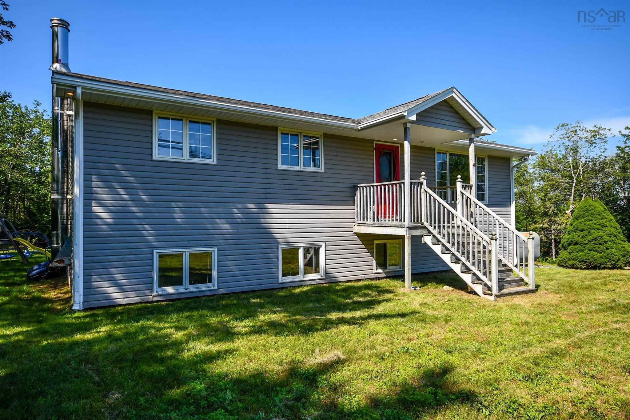 Photo 2: Photos: 193 Terence Bay Road in Whites Lake: 40-Timberlea, Prospect, St. Margaret`S Bay Residential for sale (Halifax-Dartmouth)  : MLS®# 202122068