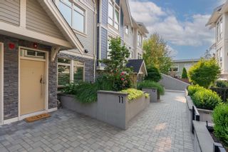 Photo 2: 11 115 W QUEENS Road in North Vancouver: Upper Lonsdale Townhouse for sale in "Queens's Landing" : MLS®# R2862006