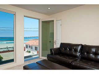 Photo 9: MISSION BEACH Condo for sale : 4 bedrooms : 720 Manhattan Court in San Diego