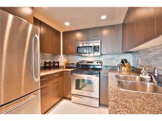 Photo 5: 706 1212 HOWE Street in Vancouver: Downtown VW Condo for sale in "1212 HOWE" (Vancouver West)  : MLS®# V1009386