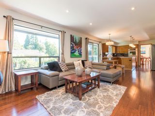 Photo 9: 3231 HUNTLEIGH Crescent in North Vancouver: Windsor Park NV House for sale : MLS®# R2093050