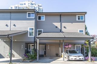 Photo 3: 253 BALMORAL Place in Port Moody: North Shore Pt Moody Townhouse for sale in "BALMORAL PLACE" : MLS®# R2728093