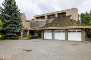 Main Photo: 2426 MOUNTAIN Drive in Abbotsford: Abbotsford East House for sale : MLS®# R2875627