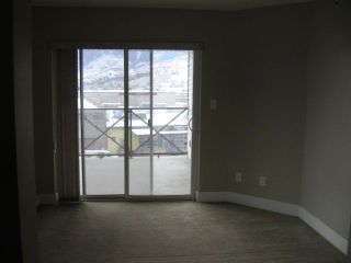 Photo 4: 404 - 256 HASTINGS AVENUE in PENTICTON: Residential Attached for sale : MLS®# 140039