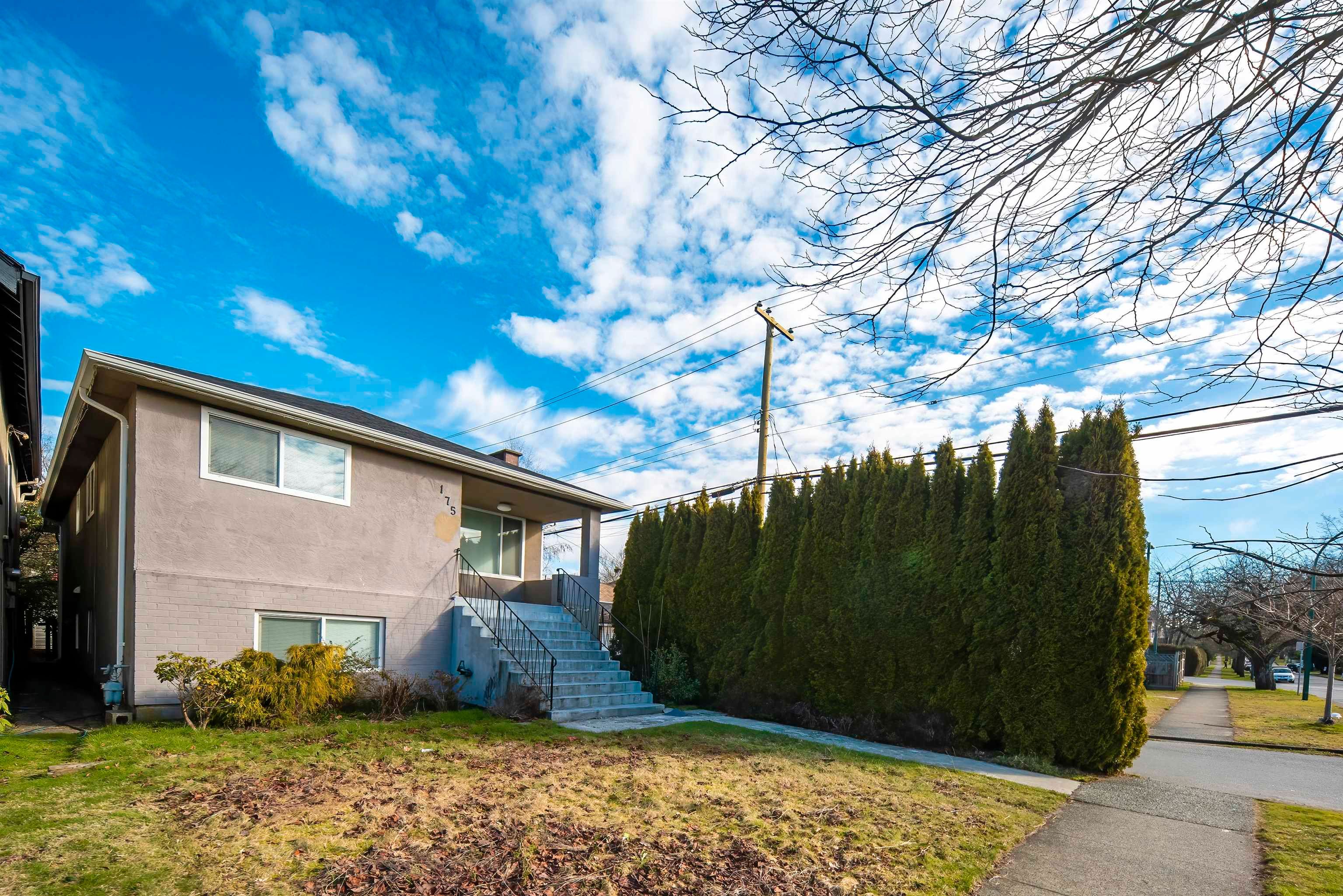 Main Photo: 175 E 47TH Avenue in Vancouver: Main House for sale (Vancouver East)  : MLS®# R2760214