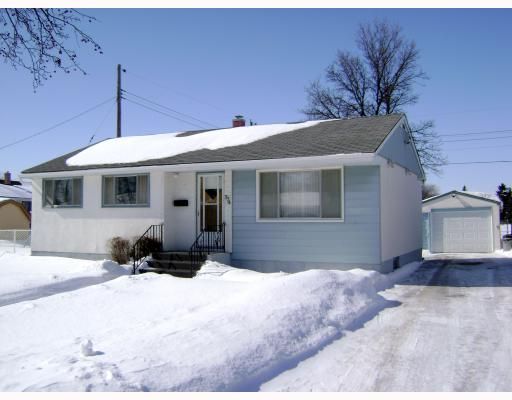 Main Photo:  in WINNIPEG: East Kildonan Residential for sale (North East Winnipeg)  : MLS®# 2903730