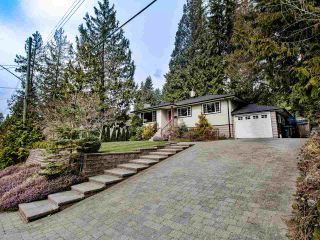 Photo 2: 742 WELLINGTON Drive in North Vancouver: Princess Park House for sale : MLS®# R2447326