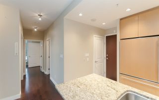 Photo 5: 905 1468 W 14TH Avenue in Vancouver: Fairview VW Condo for sale in "THE AVEDON" (Vancouver West)  : MLS®# R2457270