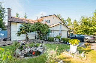 Photo 1: 15667 101 Avenue in Surrey: Guildford House for sale in "Somerset" (North Surrey)  : MLS®# R2481951