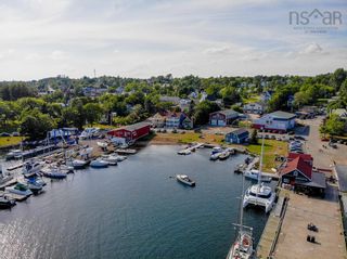 Photo 28: 18-22 Water Street in Baddeck: 209-Victoria County / Baddeck Residential for sale (Cape Breton)  : MLS®# 202219118