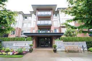 Photo 7: 303 1153 KENSAL Place in Coquitlam: New Horizons Condo for sale in "Roycroft by Polygon" : MLS®# R2180042