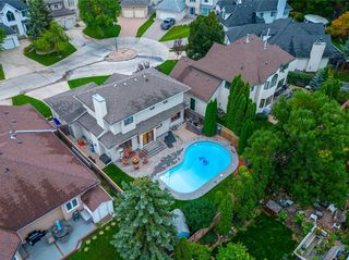 Photo 48: 8 Olinyk Cove in Winnipeg: Charleswood Residential for sale (1G)  : MLS®# 202325034