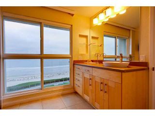 Photo 11: PACIFIC BEACH Condo for sale : 2 bedrooms : 4667 Ocean #408