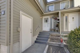 Photo 3: 6 40200 GOVERNMENT Road in Squamish: Garibaldi Estates Townhouse for sale : MLS®# R2351241