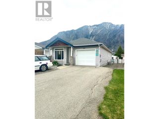 Photo 4: 521 10TH Avenue Unit# 1 in Keremeos: House for sale : MLS®# 10309482