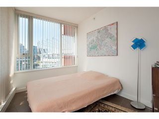 Photo 8: # 1807 918 COOPERAGE WY in Vancouver: Yaletown Condo for sale (Vancouver West)  : MLS®# V1006195