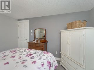 Photo 15: 2719 Asquith St in Victoria: House for sale : MLS®# 960913
