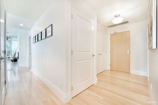 Photo 7: 2103 1211 MELVILLE Street in Vancouver: Coal Harbour Condo for sale (Vancouver West)  : MLS®# R2797703