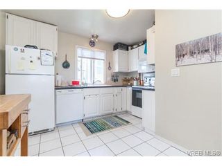Photo 9: 2110 Sayward St in VICTORIA: Vi Fernwood Half Duplex for sale (Victoria)  : MLS®# 735463