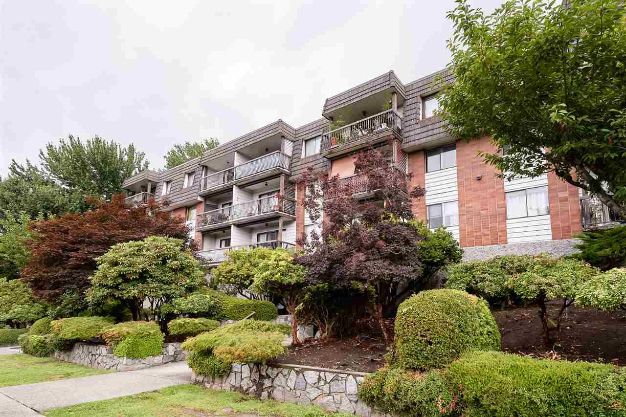 Main Photo: 108 340 W 3RD Street in North Vancouver: Lower Lonsdale Condo for sale in "McKinnon House" : MLS®# R2392293