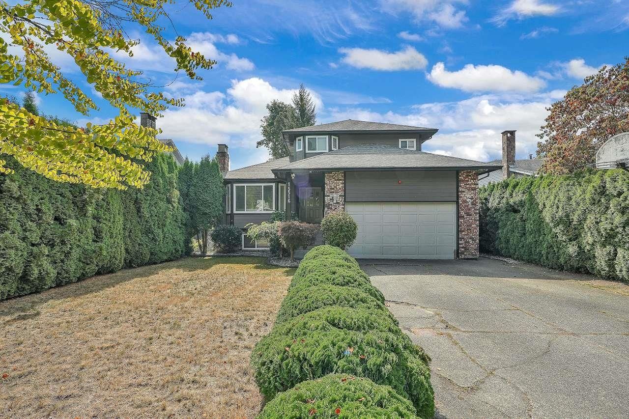 Main Photo: 15516 84A Avenue in Surrey: Fleetwood Tynehead House for sale in "Fleetwood" : MLS®# R2815568