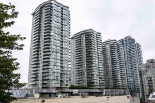Photo 3: 3005 892 CARNARVON Street in New Westminster: Downtown NW Condo for sale in "AZURE II AT PLAZA 88" : MLS®# R2500077