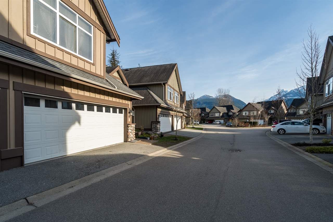 Photo 20: Photos: 19 40750 TANTALUS Road in Squamish: Tantalus Townhouse for sale in "MEIGHAN CREEK" : MLS®# R2038882