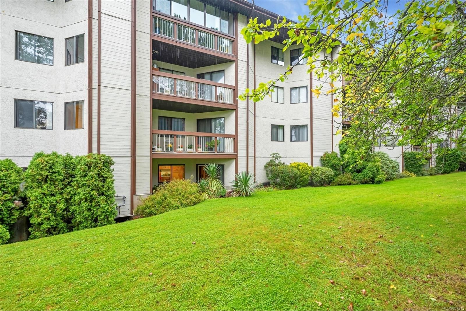 Photo 12: Photos: 204A 69 W Gorge Rd in Saanich: SW Gorge Condo for sale (Saanich West)  : MLS®# 887313
