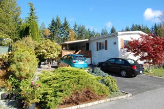 Photo 1: 11 4116 BROWNING Road in Sechelt: Sechelt District Manufactured Home for sale in "Rockland Wynd Mobile Park" (Sunshine Coast)  : MLS®# R2826572