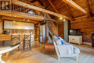 Photo 8: 3701 Starboard Cres in Pender Island: House for sale : MLS®# 962898