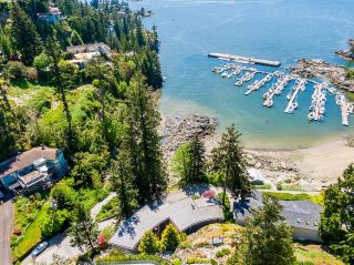 Photo 3: 5717 EAGLE HARBOUR ROAD in West Vancouver: Eagle Harbour House for sale : MLS®# R2692327
