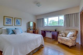 Photo 12: 1217 COTTONWOOD Avenue in Coquitlam: Central Coquitlam House for sale : MLS®# R2199271