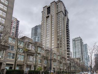 Photo 2: 902 969 RICHARDS Street in Vancouver: Downtown VW Condo for sale in "MONDRIAN II" (Vancouver West)  : MLS®# R2665936