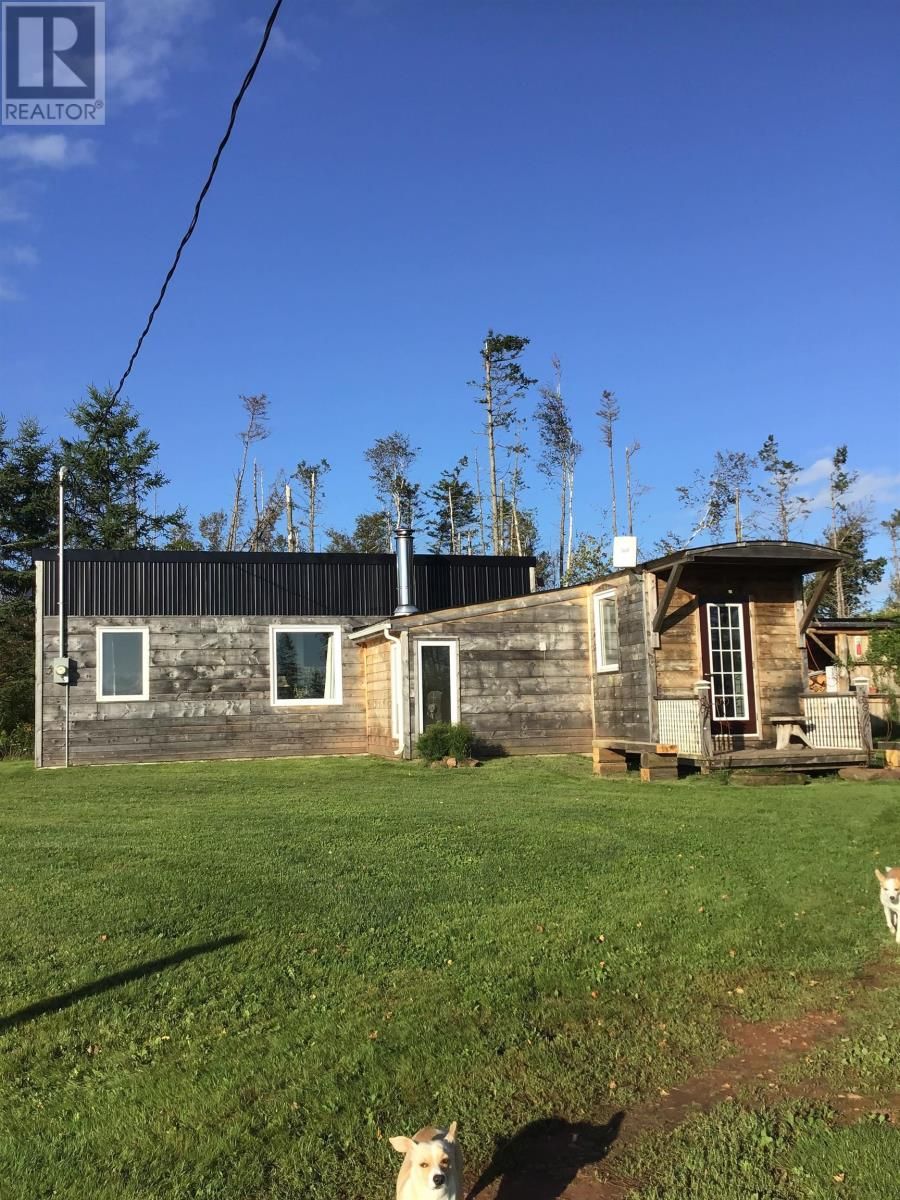 Main Photo: 1488 Colville Road in Ocean View: House for sale : MLS®# 202319907