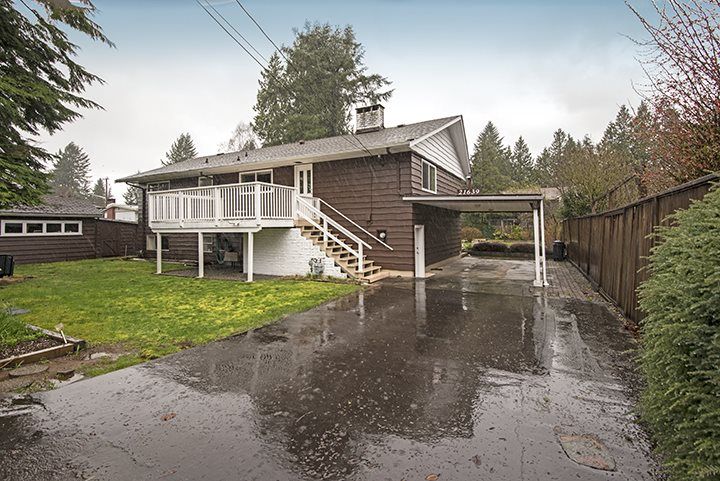 Main Photo: 21639 MOUNTAINVIEW Crescent in Maple Ridge: West Central House for sale : MLS®# R2045294