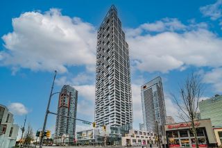 Main Photo: 4308 6000 MCKAY Avenue in Burnaby: Metrotown Condo for sale in "STATION SQUARE %" (Burnaby South)  : MLS®# R2858432