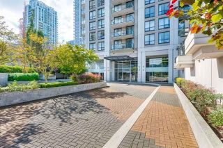 Photo 2: 906 1185 THE HIGH Street in Coquitlam: North Coquitlam Condo for sale in "Claremont" : MLS®# R2232143