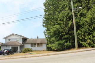 Photo 3: 5751 NICKERSON Road in Sechelt: Sechelt District House for sale in "WEST SECHELT" (Sunshine Coast)  : MLS®# R2600292