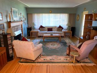 Photo 5: 4776 GILPIN Court in Burnaby: Garden Village House for sale (Burnaby South)  : MLS®# R2504047