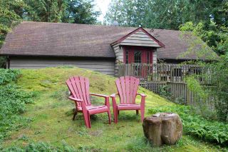 Photo 1: 2253 GAIL Road in Gibsons: Roberts Creek House for sale (Sunshine Coast)  : MLS®# R2010908