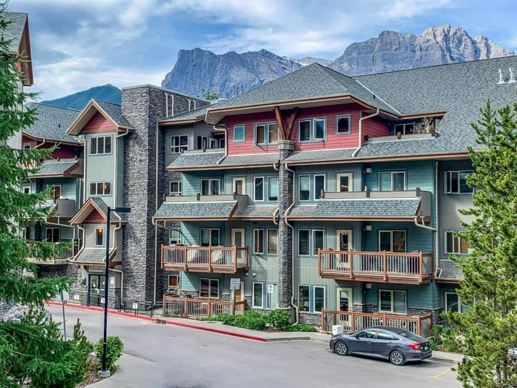 Main Photo: 226 101 montane Road: Canmore Apartment for sale : MLS®# A1193242