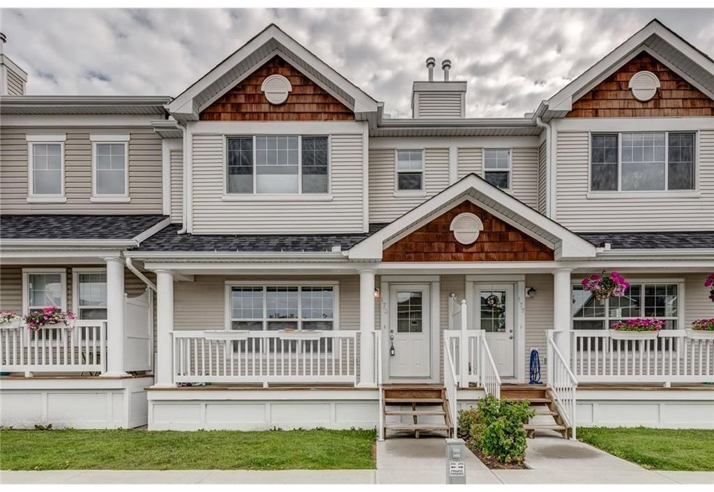 Main Photo: 173 Country Village Manor NE in Calgary: Country Hills Village Row/Townhouse for sale : MLS®# A2045052