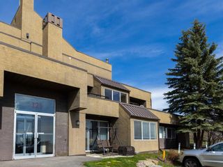 Main Photo: 4 125 Village Heights SW in Calgary: Patterson Apartment for sale : MLS®# A2130097